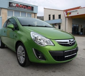 Opel Corsa 1,2 16V plin, navigacija,tempomat - cover