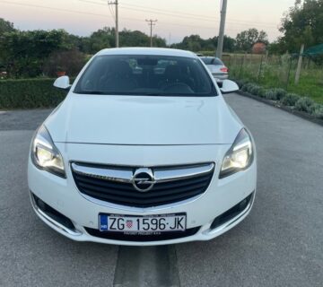 Opel Insignia 2,0 CDTI Sport - cover