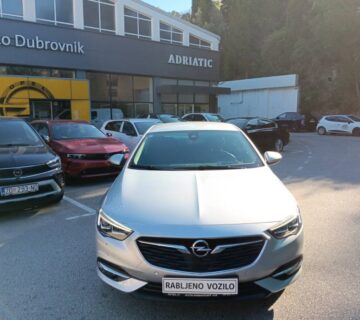 Opel Insignia Innovation 1,6 CDTI - cover