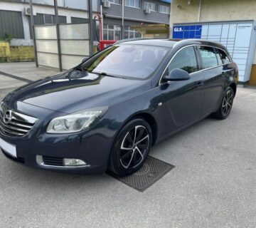 Opel Insignia Karavan 2,0 CDTI Sport 4X4 #118 KW #REG:07/2024 #HR AUTO - cover