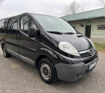 Opel Vivaro 2,0 CDTi, 2,7 t EU5 CO2) putnički 8+1, REG GOD DANA - cover