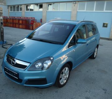 Opel Zafira 1.6i CNG plin,navigacija,servisna knjiga - cover