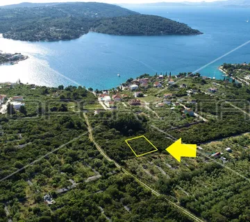 Građevinsko zemljište 932 m2, M1 namjena, pogled na more, Nečujam, otok Šolta - cover