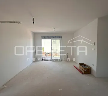 Stan u novogradnji s vrtom, Grebaštica, 70 m2 - cover