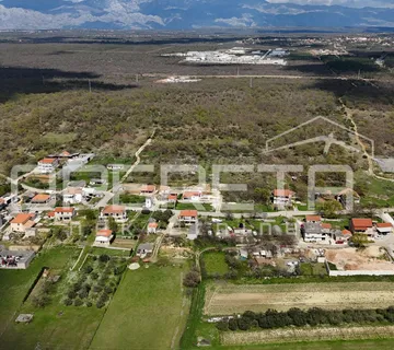Murvica G. - građevinsko zemljište 650 m² - cover