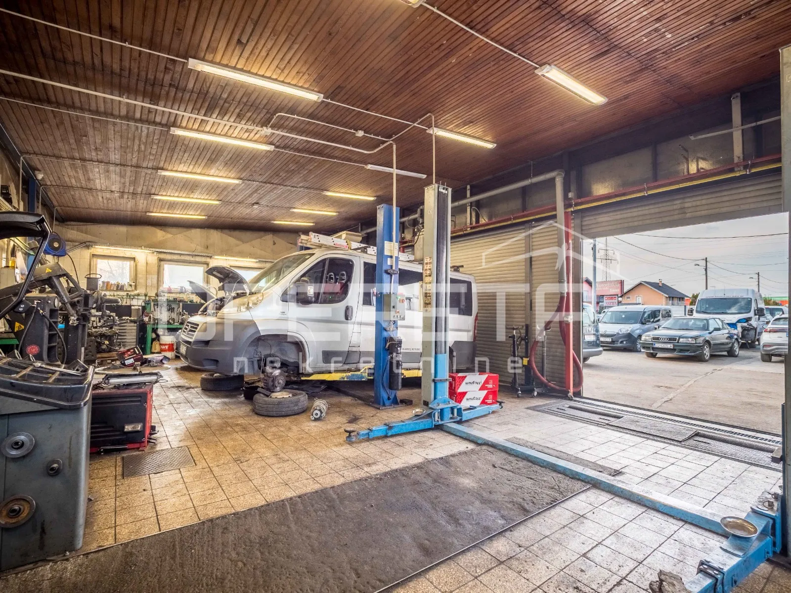 Prodaja, Hala-Skladište, Resnik, Ulica Sv. Ivana , 367m2 - cover