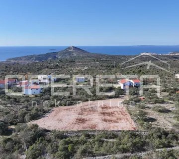 Zemljište u Primoštenu s panoramskim pogledom na more- idealno za gradnju vile - cover