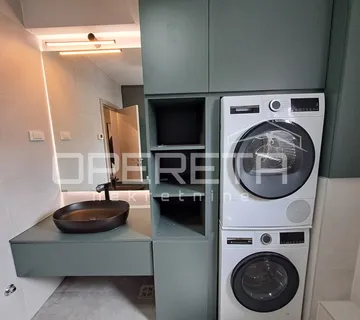 Luksuzan dizajnerski stan na cijeloj etaži – 143 m² + 2 garaže - Velika Gorica