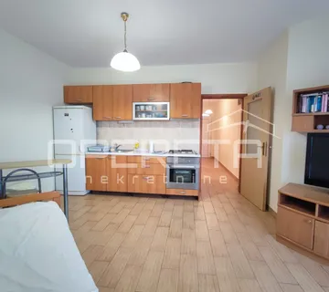 Jednosoban stan 46 m2, 100 m do mora, Pakoštane, Biograd