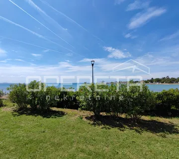Rijetka prilika! – Građevinsko zemljište sa direktnim pristupom uređenoj plaži, - cover