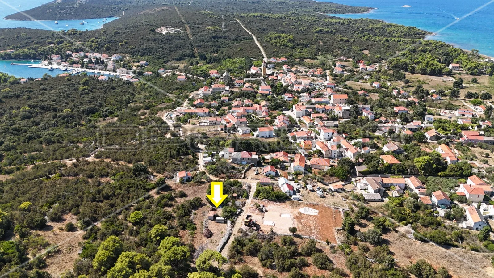 MOLAT - Građevinsko zemljište 578 m² s legaliziranim objektom i panoramskim pogl - cover