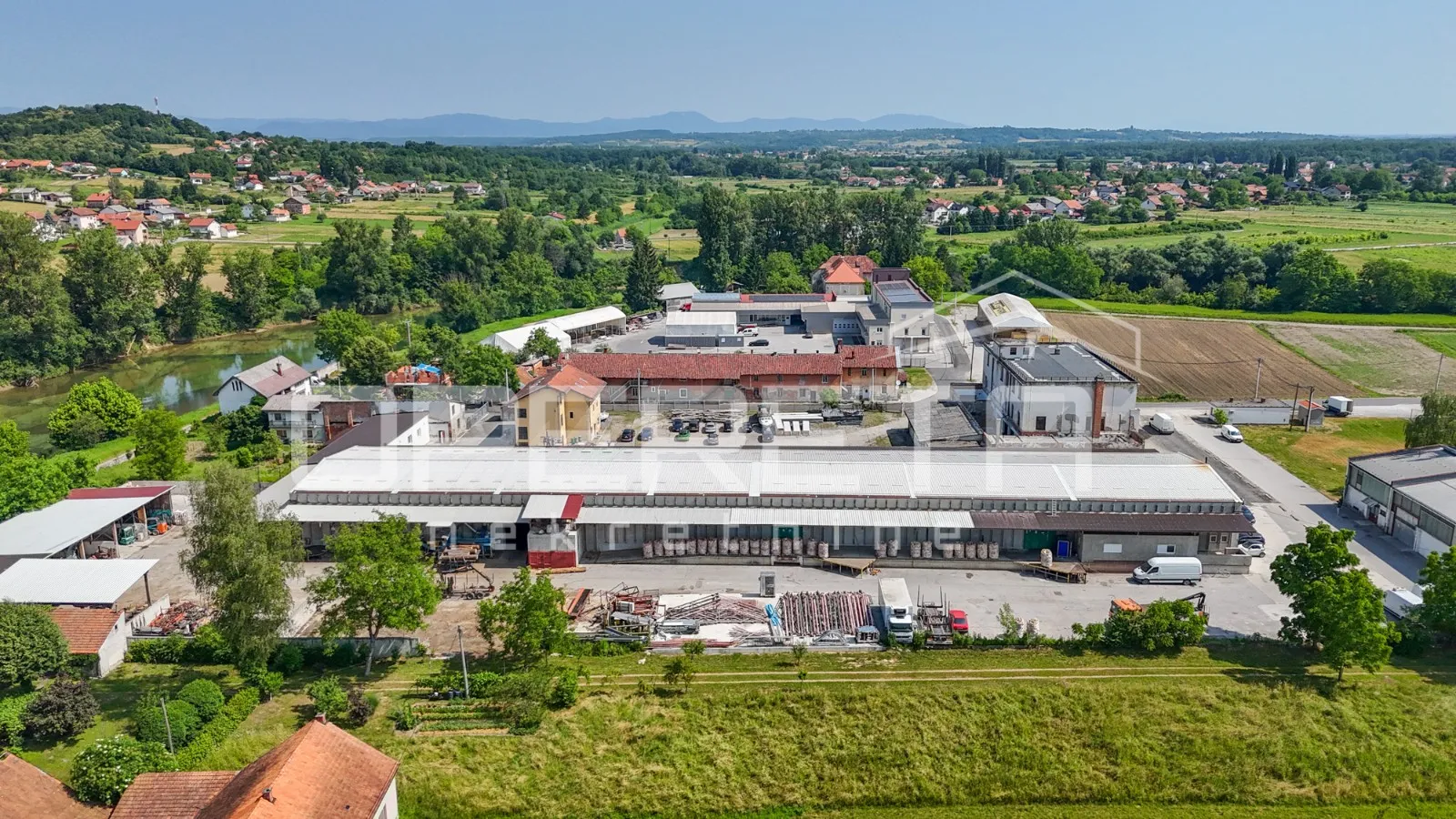 Prodaja, Hala-Skladište, Hrnetić, Kaštel, 6600m2 - cover