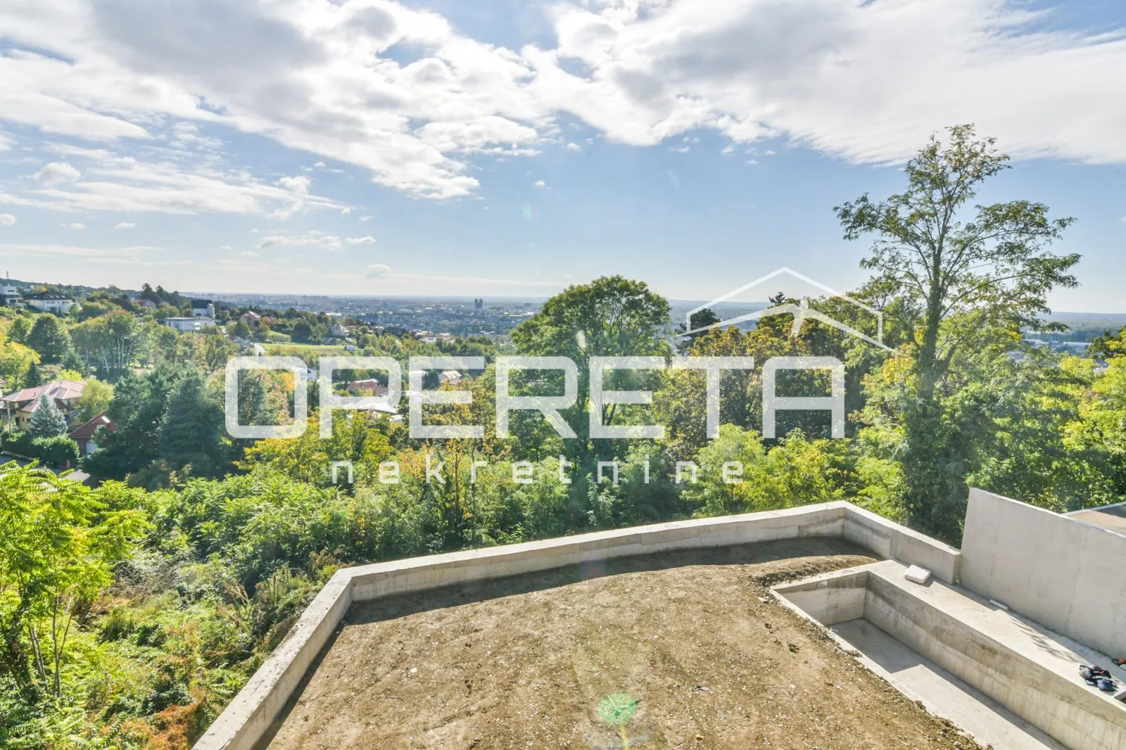 Prodaja, Kuća, Perjavica, Perjavica, Samostojeća, 440m2 - cover