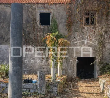 Renesansni ljetnikovac na Ombli, kraj Dubrovnika - cover