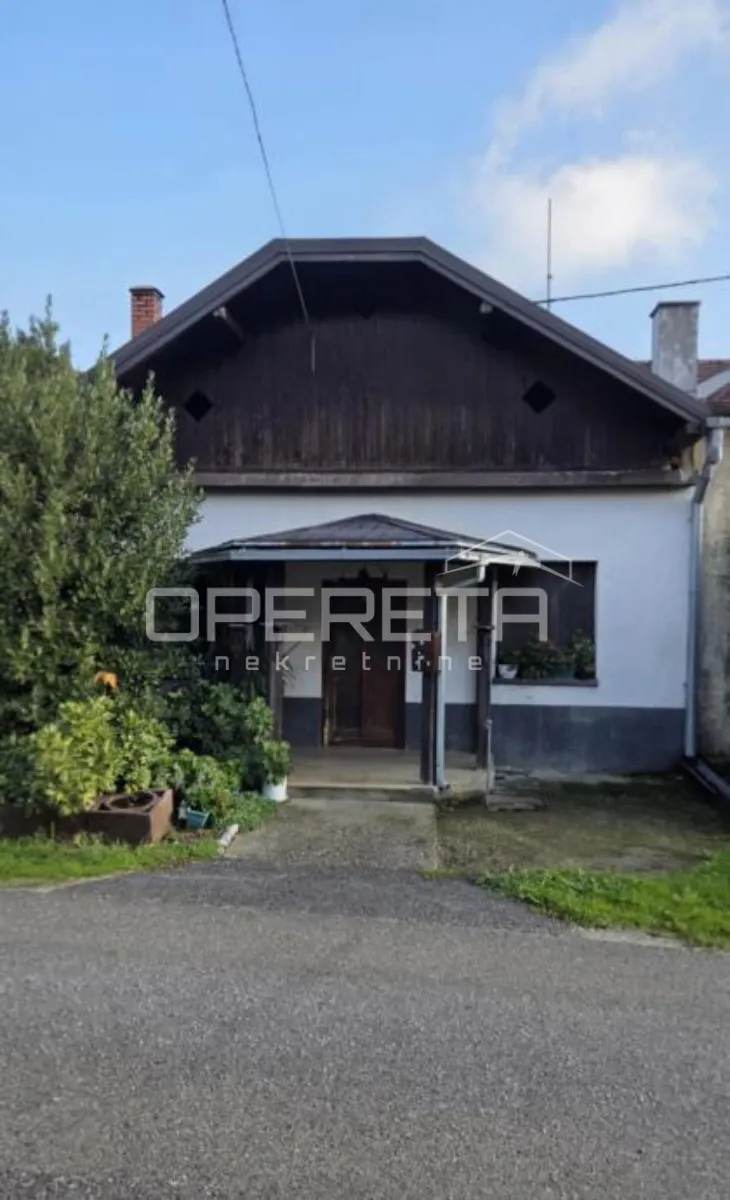 Mirna kuća u Vinici s velikim voćnjakom - cover