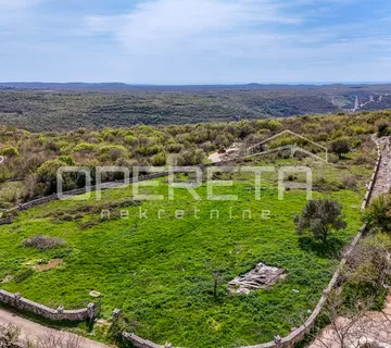 Istra, Mrgani-građevinsko zemljište s pogledom na more - cover