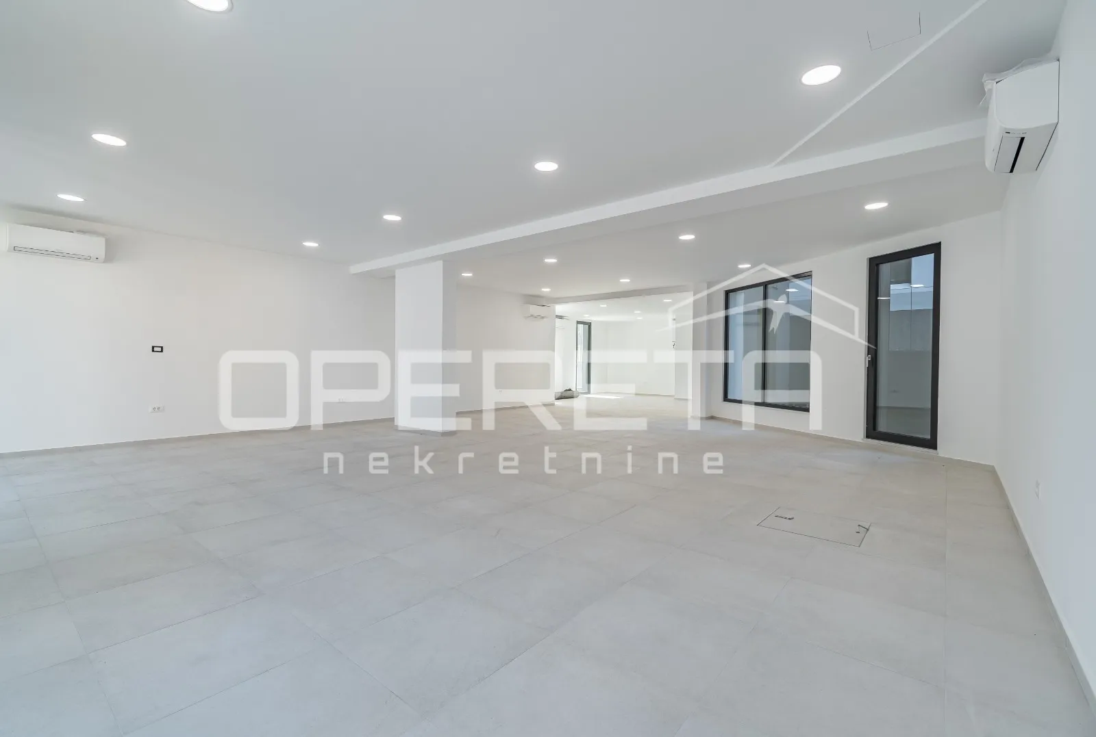 Najam, Poslovna zgrada, Umag, Umag, 112m2 - cover