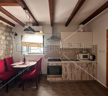 Kamena kuća 105 m2 – šarm i mediteranski ugođaj, Ston - cover