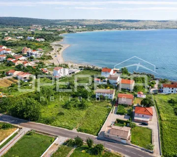 Građevinsko zemljište, 100 m do mora, 1.600 m2, Ljubač, Zadar