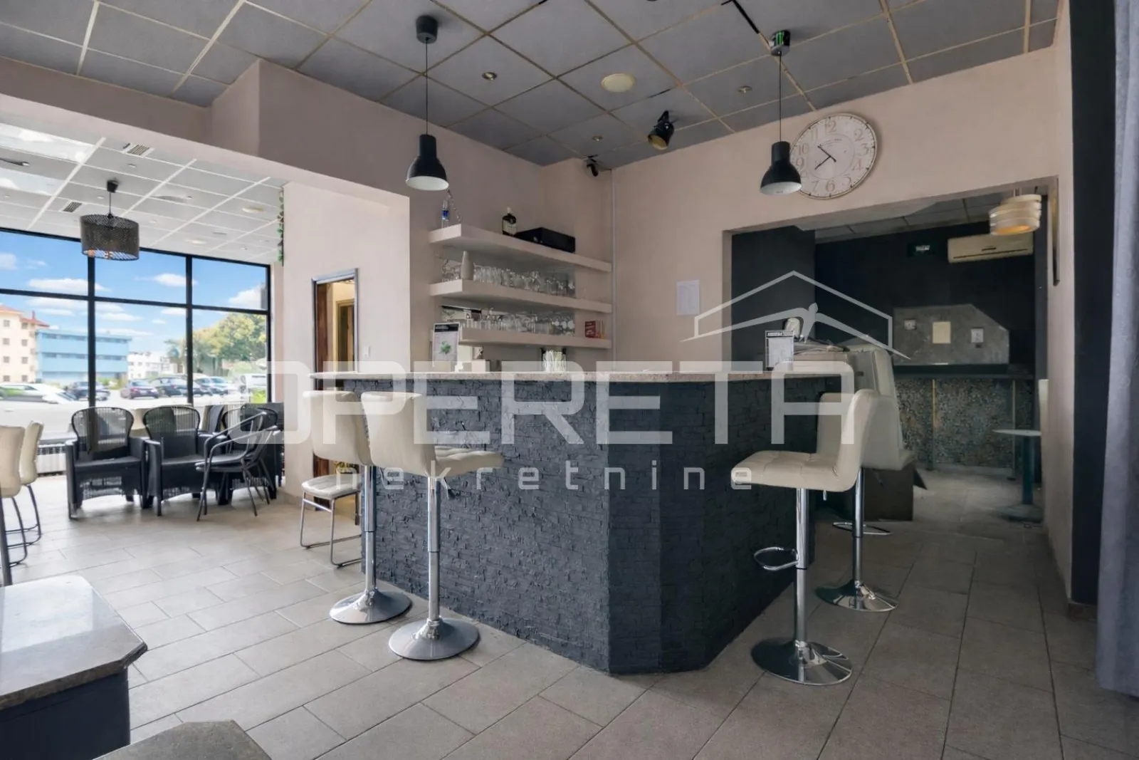 Poslovni prostor sa terasom i spremištem, tržnica i centar Oroslavja - cover