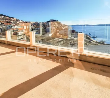 Luksuzni stan 3s, 138 m2, Šibenik - cover