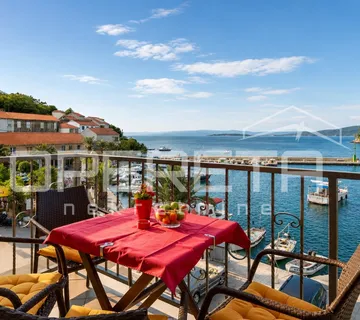 Korčula, dva apartmana s pogledom i velikom terasom - cover