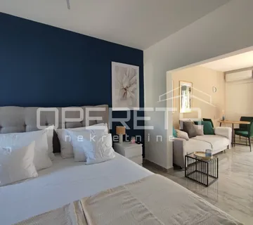 Stan 77 m2, dva odvojena apartmana, 100 m do plaže, Vir, Zadar