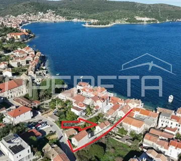 PRODAJA, VIS, POSJED SA DVIJE LUKSUZNE KUĆE I BAZENOM - cover