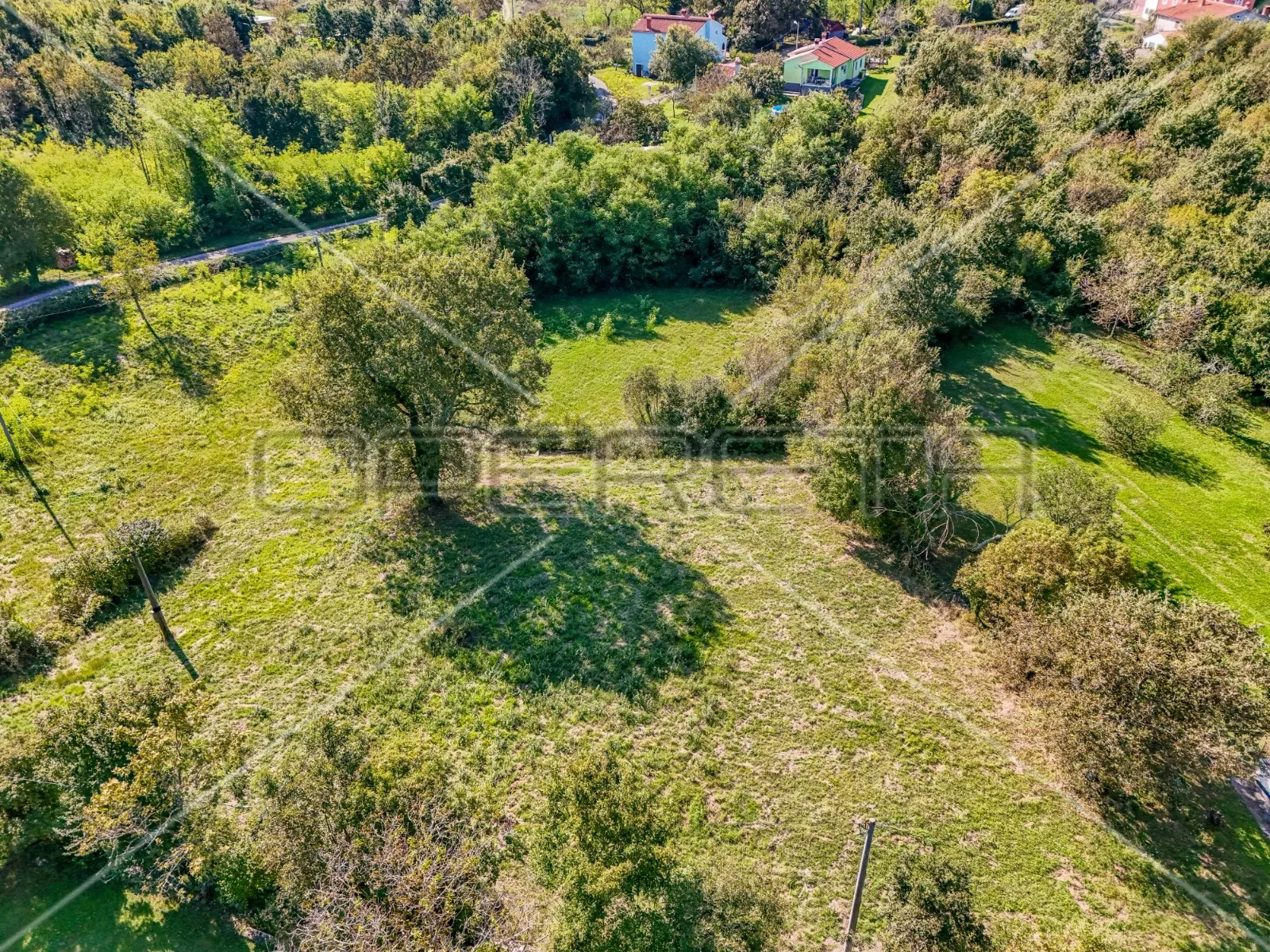 Kršan, mješovito zemljište 5.879 m2 u mirnoj zoni - cover