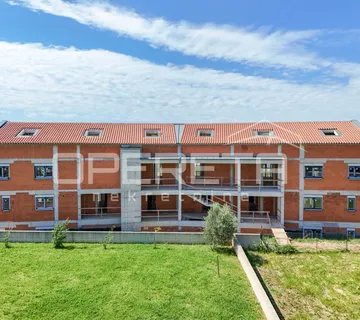 Stan s pogledom na more i galerijom – Medulin (300m od plaže, 82,94 m2) - cover