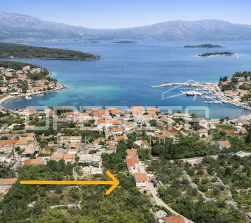 Građevinsko zemljište s pogledom na more - Lumbarda, 596 m2
