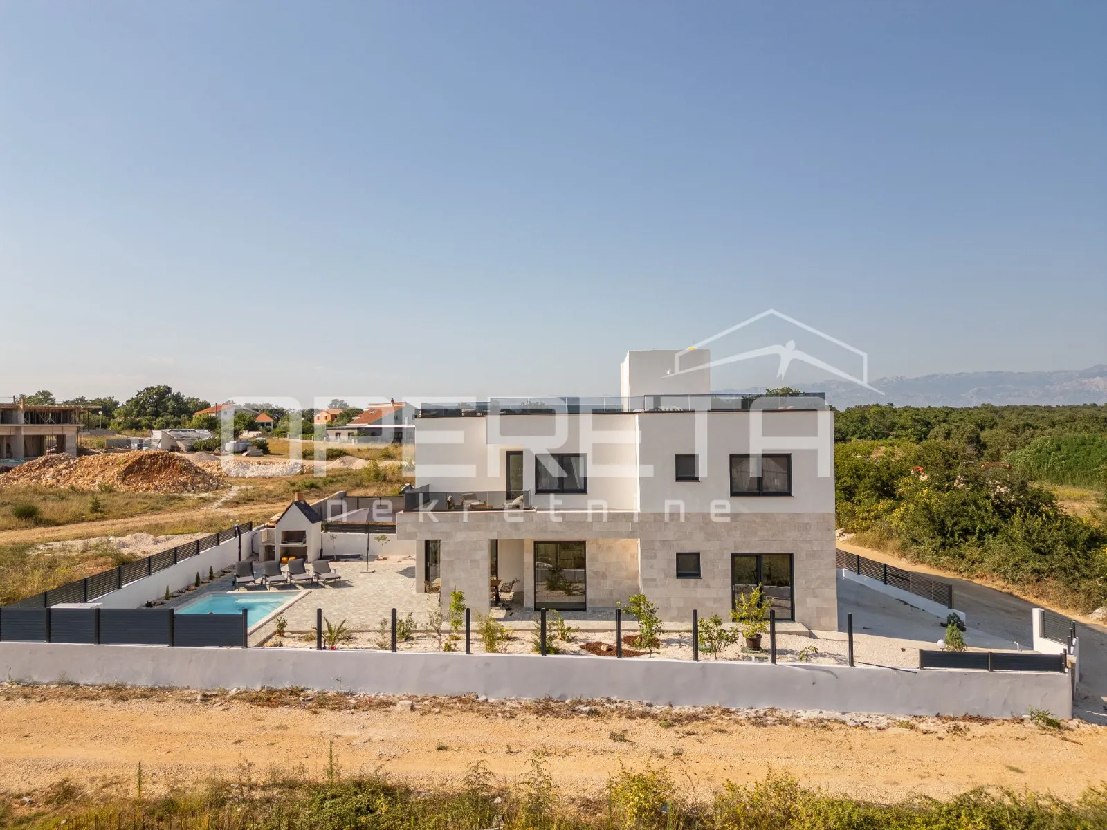 Moderna vila s bazenom 217 m2, Poljica Brig, Zadar - cover