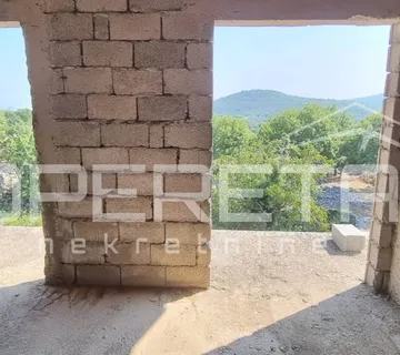 Nedovršena kuća na Braču – Humac Gornji na 1.820 m² zemljišta - cover