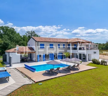 Istra, Višnjan- vila u autohtonom istarskom stilu - cover