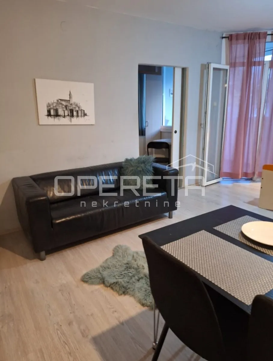 Istra, Rovinj, adaptiran stan 47 m2 u prizemlju zgrade, 500 m od centra i mora, - cover