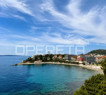 Bačvice prvi red uz more, terasa 80 m² i garaža - Split