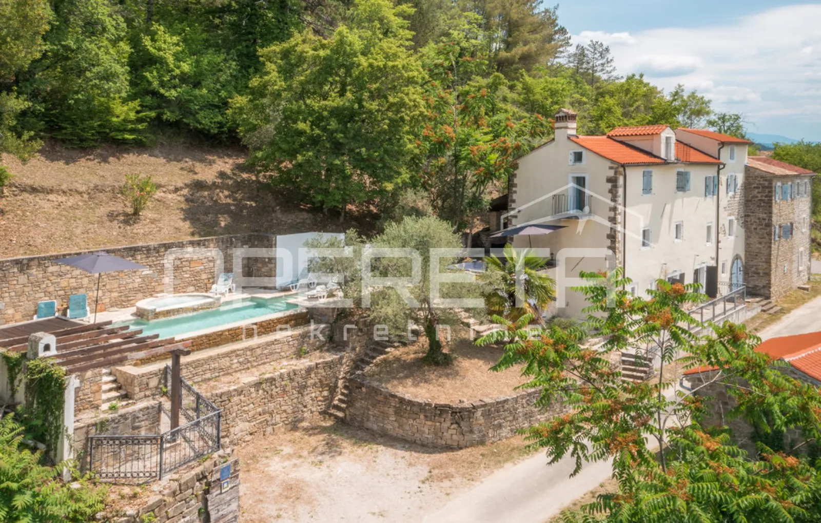 Prodaja, Kuća, Motovun, Motovun, Samostojeća, 220m2 - cover