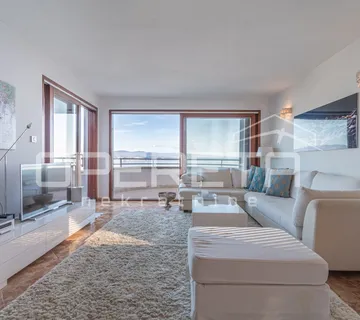 Prilika - prostrani dvoetažni penthouse s panoramskim pogledom – Opatija, 300 m - cover