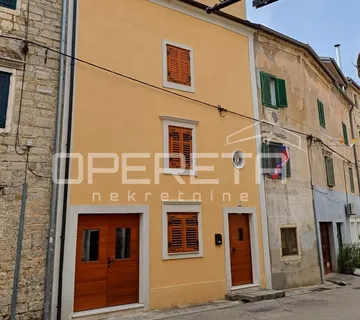Novouređena kuća s 3 apartmana, Skradin - cover