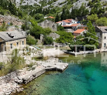Kamena  starina za adaptaciju u prvom redu do mora, Starigrad Paklenica - cover