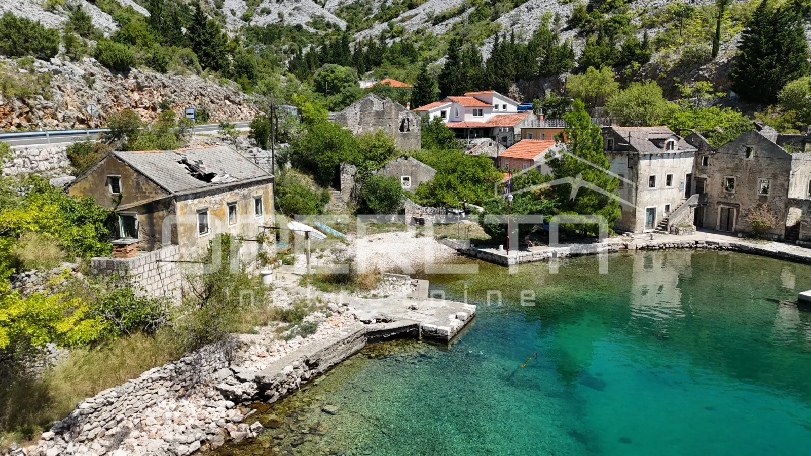 Kamena  starina za adaptaciju u prvom redu do mora, Starigrad Paklenica - cover