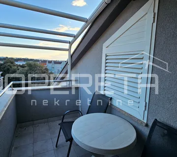 Petrčane – apartman 40 m² s pogledom na more, 200 m od mora - cover