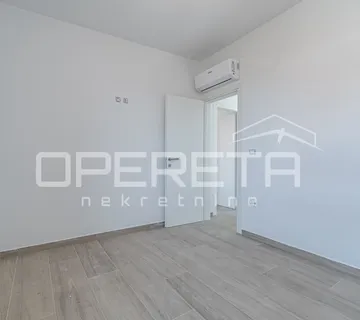 Istra, Umag okolica-stan na prvom katu s vrtom - cover