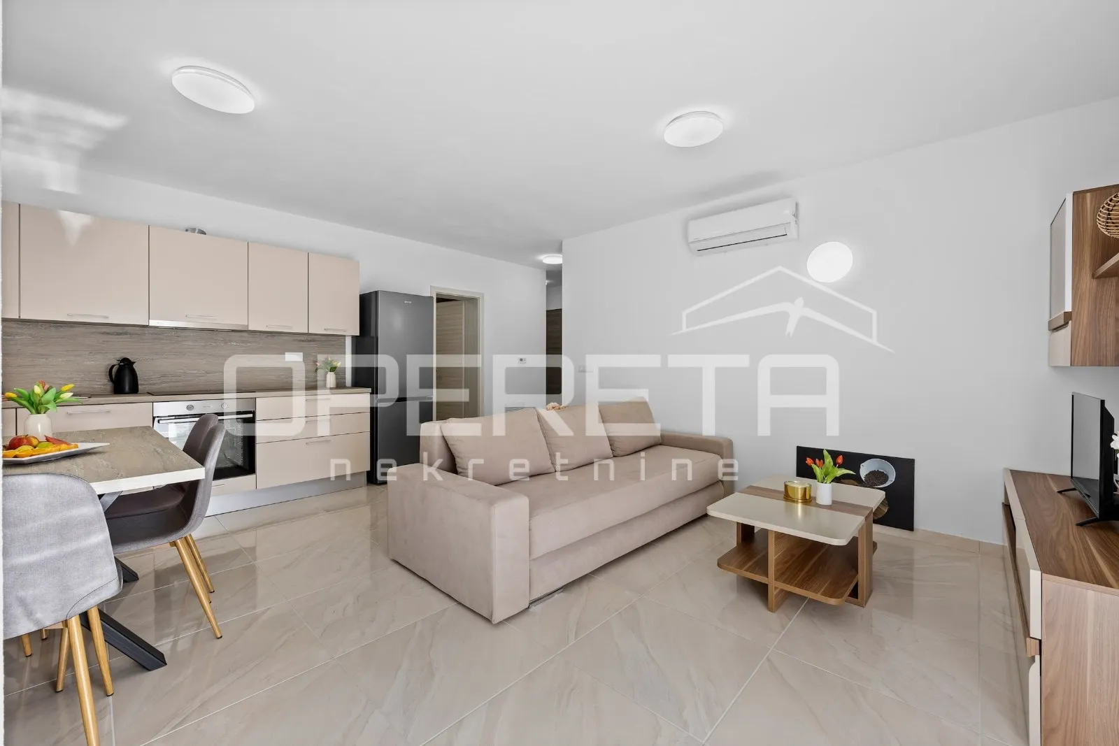 Stan Peroj novogradnja 2 sobe i balkon - cover
