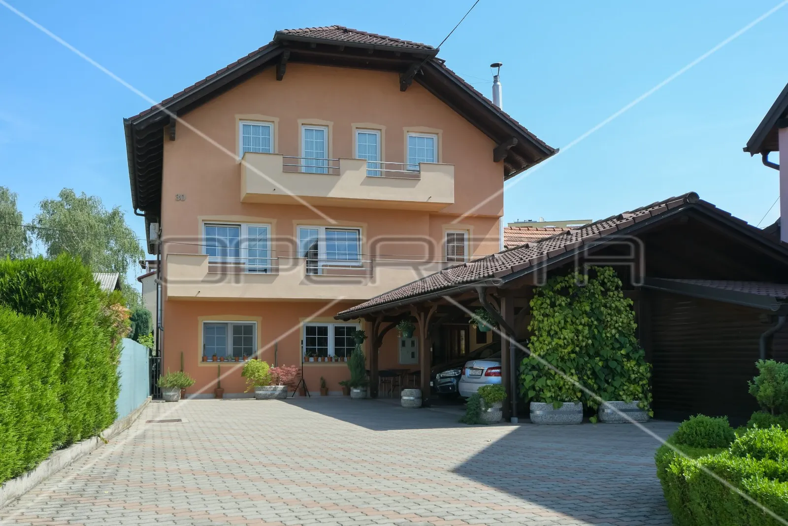 Prodaja, Kuća, Zaprešić-Centar, Pavla Lončara, Polugrađena, 285m2 - cover