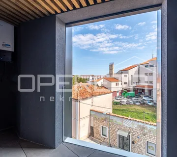 Istra, Umag – Jednosoban stan s panoramskim pogledom na more i južnom orijentaci - cover