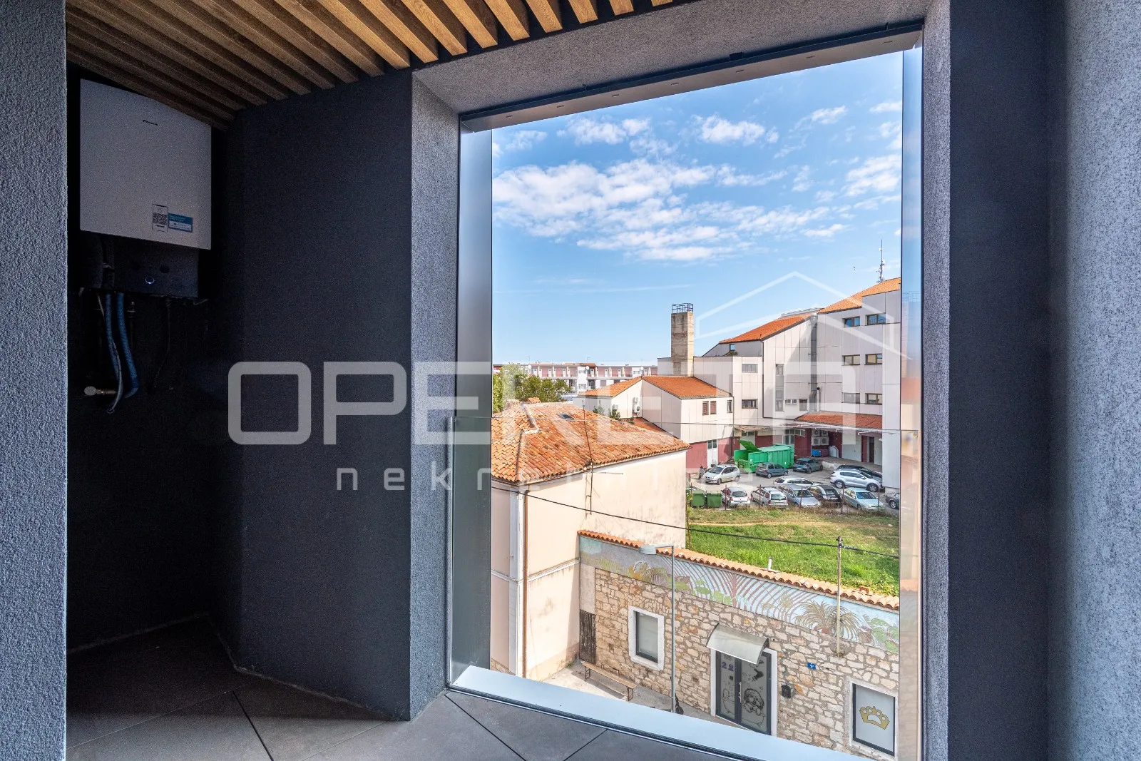 Istra, Umag – Jednosoban stan s panoramskim pogledom na more i južnom orijentaci - cover