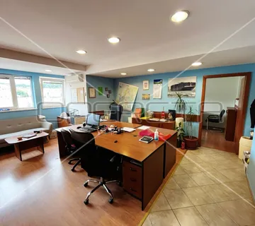 Poslovni prostor sa mogućnosšću prenamjene u stambeni, 48,41 m2, Ploče - cover