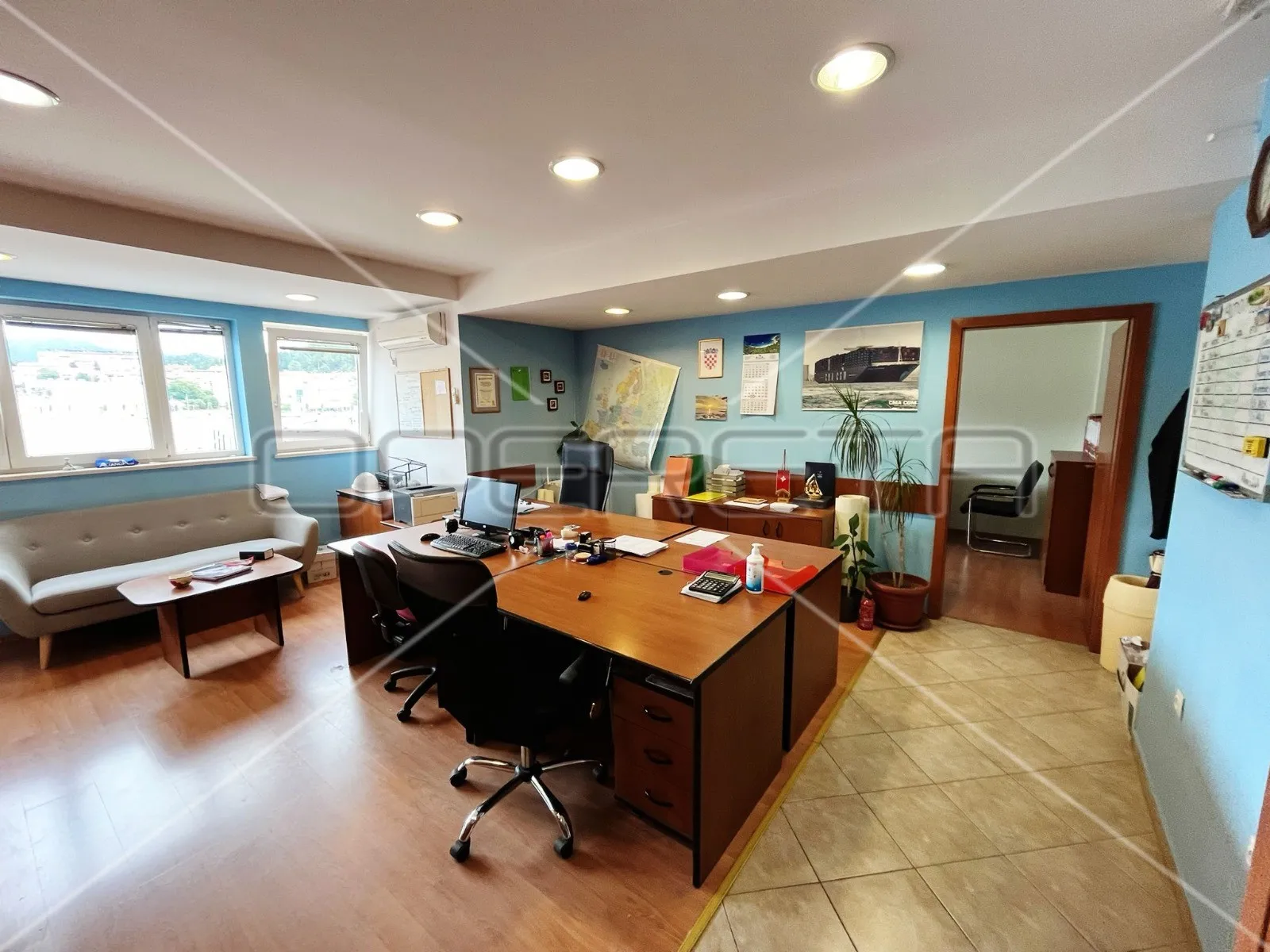 Poslovni prostor sa mogućnosšću prenamjene u stambeni, 48,41 m2, Ploče - cover