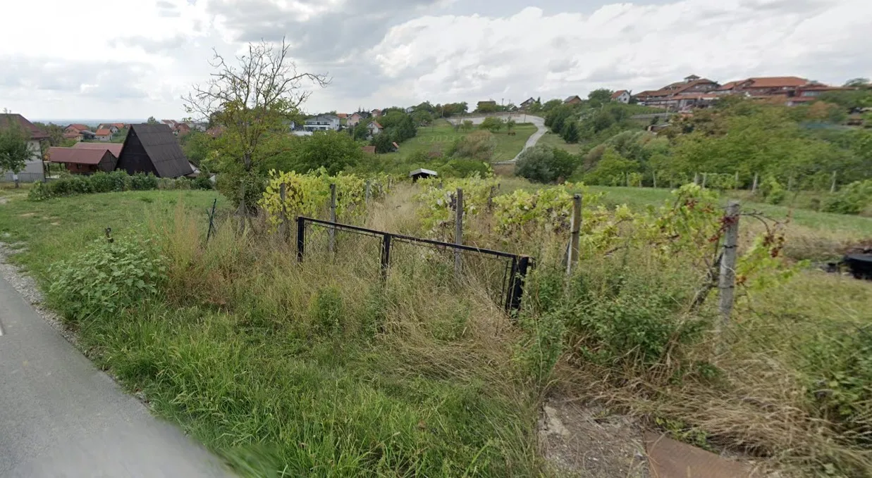 PRODAJEMO GRAĐEVINSKO ZEMLJIŠTE 2.238 m², MARTIN BREG, DUGO SELO - cover